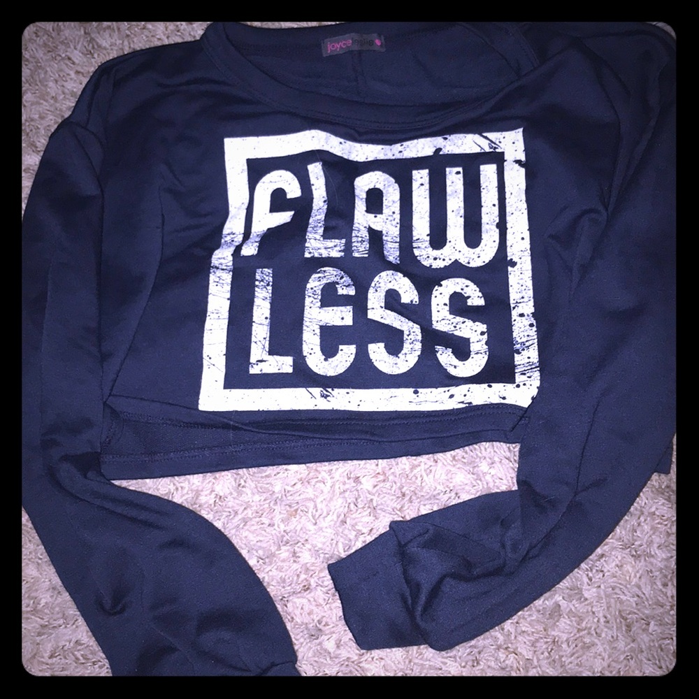 Long sleeve crop top